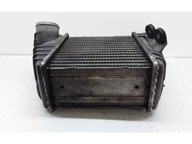 Интеркулер 1J0145805 Audi A3 S3 8L