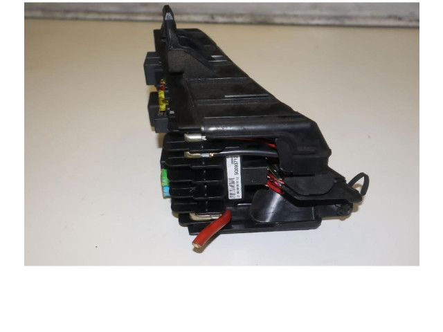 Блок предохранителей 5Q0937125B Skoda Octavia Mk3 (5E)