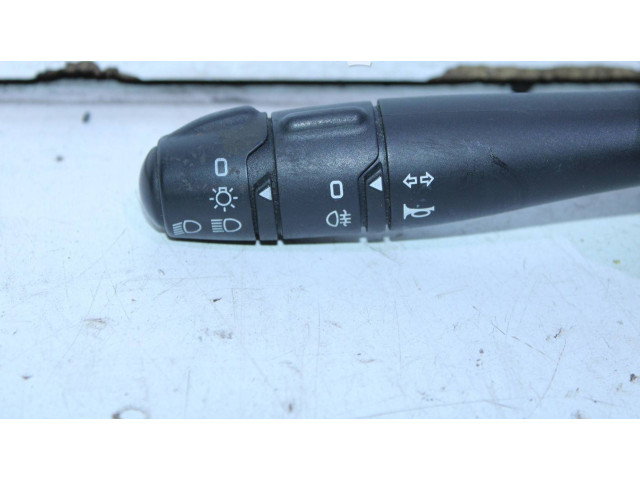 Ручка стеклоочистителей 8200792584, 901057666 Dacia Sandero