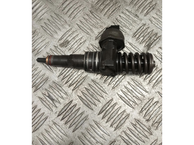 Форсунка 038130073AG Skoda Octavia Mk2 (1Z)