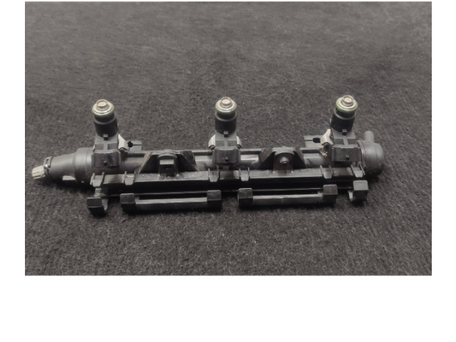 Топливная рампа 03E133320A, 03E139319E   Skoda Fabia Mk2 (5J)  