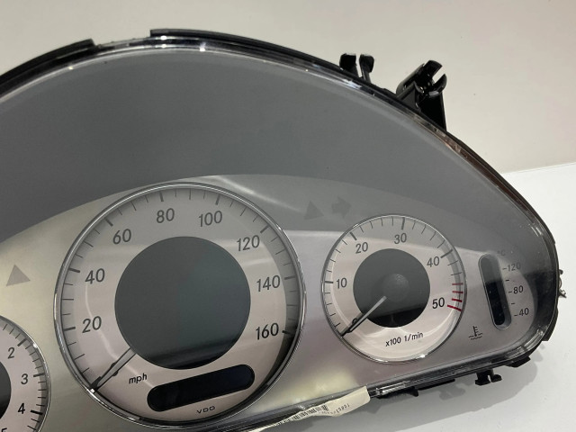 Панель приборов A2115404948, 006146   Mercedes-Benz E W211       