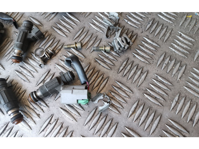 Vstřikovač FBJC100, M4S23   Nissan 350Z     