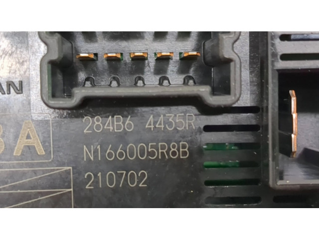Блок предохранителей 284B64435R   Dacia Logan III    