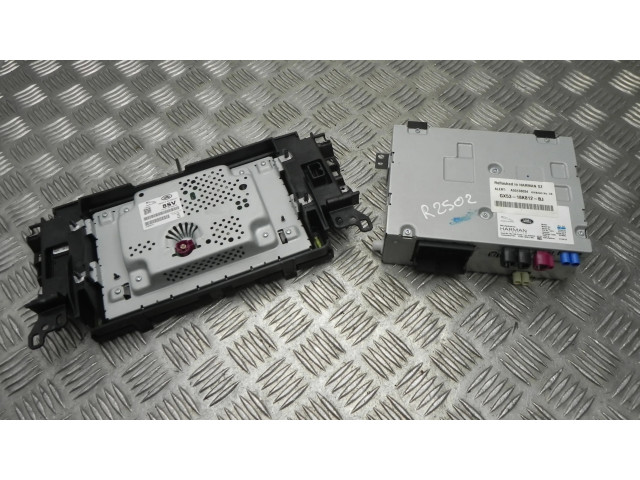 Радио/ проигрыватель CD/DVD / навигация