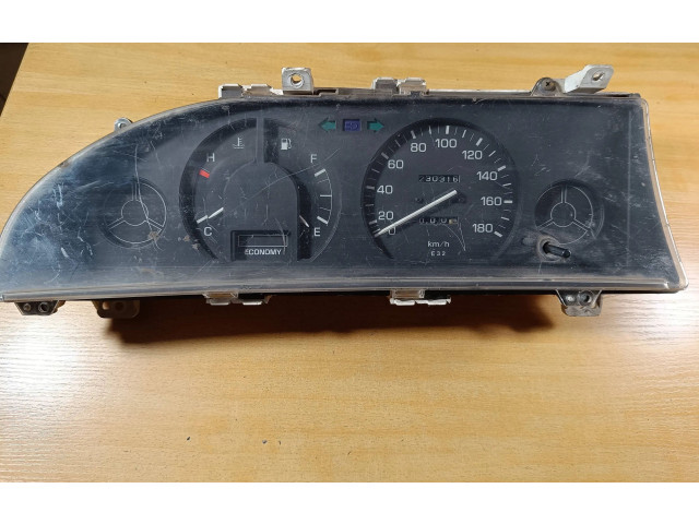 Přístrojová deska Toyota Corolla E110 1998 832001A260