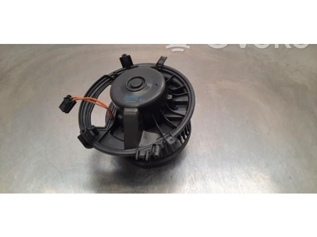 Вентилятор печки 5Q1819021G Volkswagen Golf VII