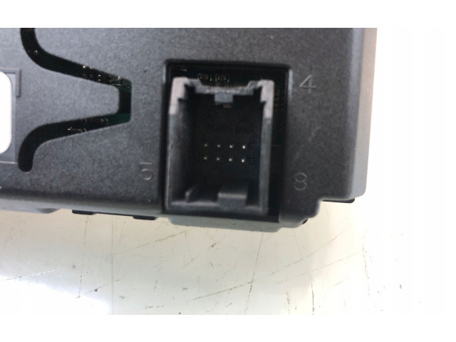 Дисплей    22915943G   Vauxhall Mokka