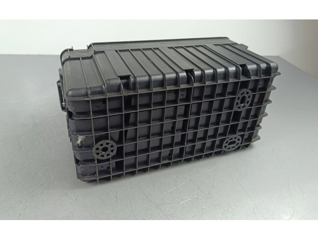 Блок предохранителей  8238038210   SsangYong Musso    