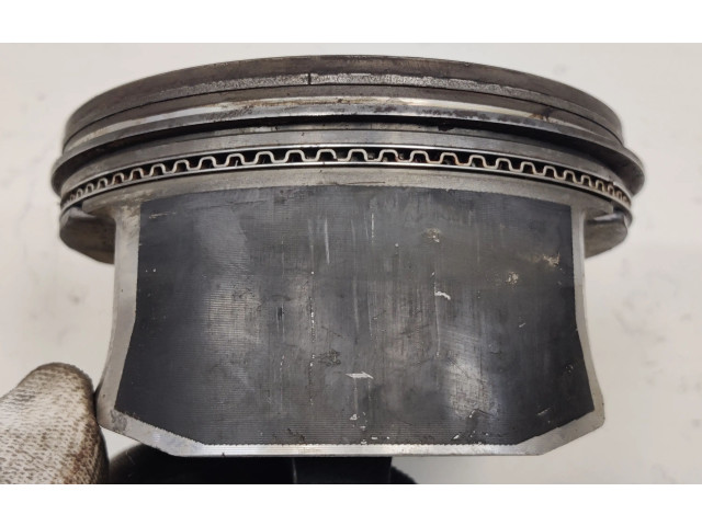 Поршень с шатуном 53021539AD, 05086011AA Dodge Challenger