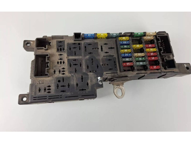 Блок предохранителей  30728008   Volvo XC90    