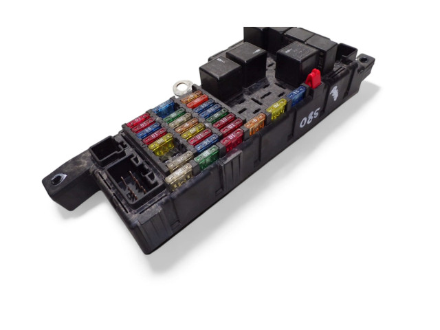 Блок предохранителей 8678449   Volvo S80    