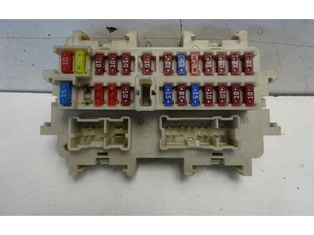 Pojistková skříňka Řídící jednotka BSM Nissan Navara 2006