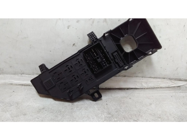 Pojistková skříňka 24443147, 518777024 Opel Vectra C 2004