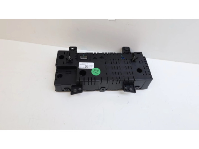 Přístrojová deska  Lynk & co 01 2022 8892280194, 8892280194  