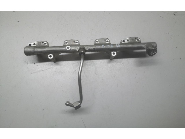 Vstřikovací lišta 7639979 BMW 5 G30 G31