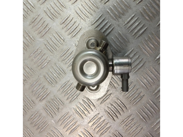 Vstřikovací čerpadlo 7636881 BMW X1 F48 F49 2.0