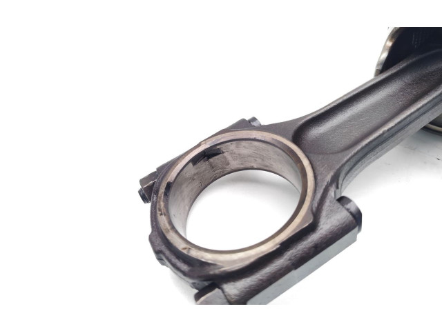  Поршень с шатуном D4204T D4204T  Volvo V50  