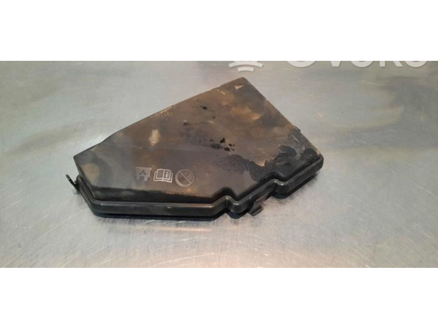 Pojistková skříňka 31398001 Volvo V60 2019