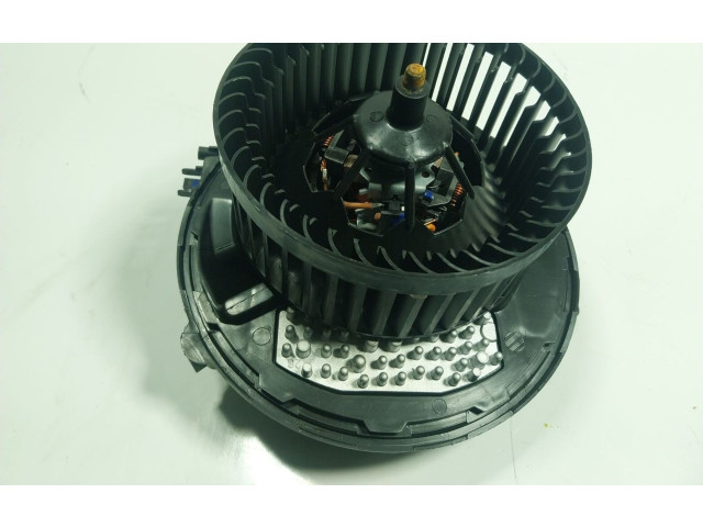 Вентилятор печки    5WB819021A, 5WA907521   Cupra Leon