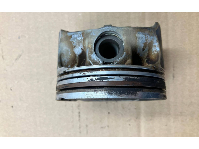 Píst A2741517 Mercedes-Benz C W205 M274,920