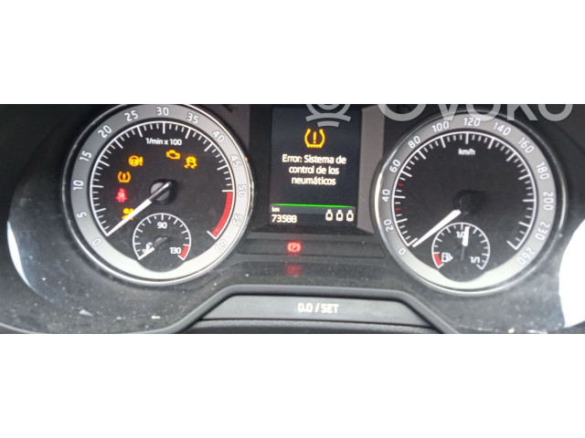 Панель приборов 5E0920751D   Skoda Octavia Mk3 (5E)       