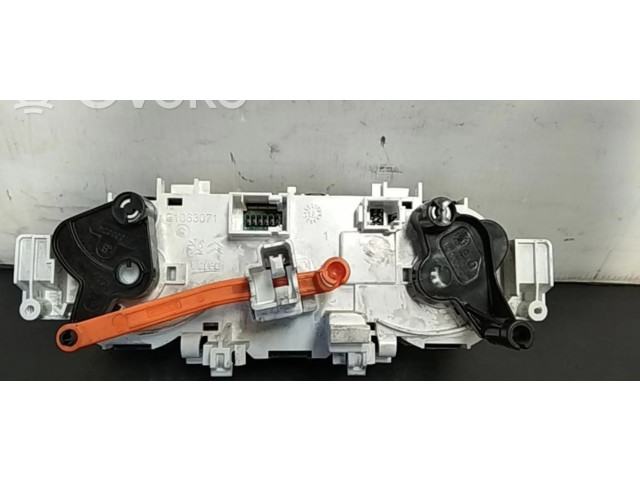 Блок управления климат-контролем 96722483 Peugeot 2008 I