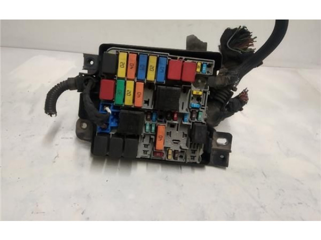 Блок предохранителей 51867698, 51867698 Opel Combo D