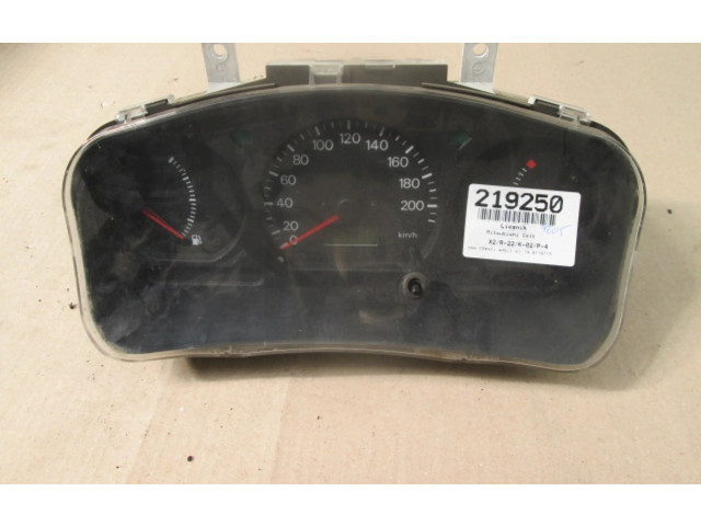 Панель приборов    Mitsubishi Colt       