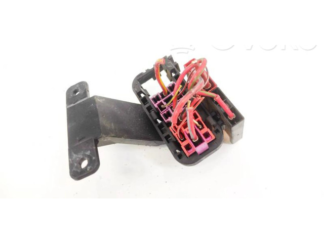 Блок предохранителей  4B1937503   Audi A6 S6 C5 4B    