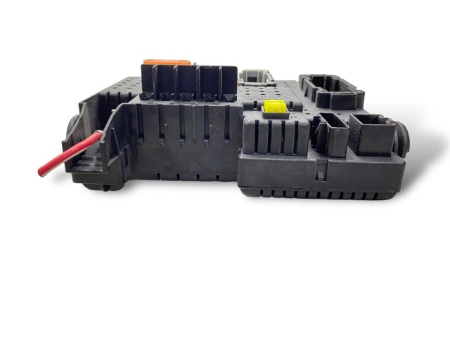 Блок предохранителей  8688264, 12217789   Volvo V70    