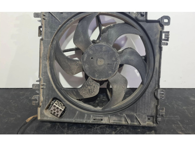 Вентилятор радиатора     8200525991    Renault Clio III 