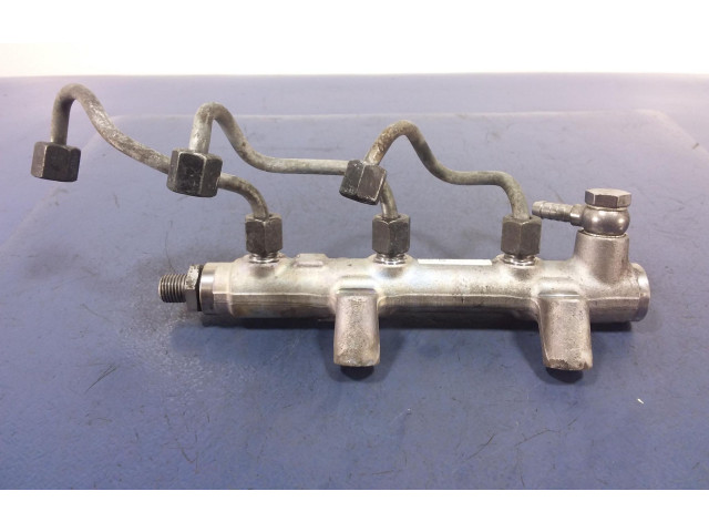 Топливная рампа 028145702 Audi A4 S4 B5 8D