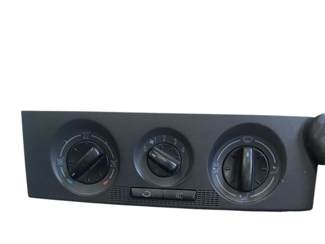 Блок управления климат-контролем 6Y0820045B Skoda Fabia Mk1 (6Y)