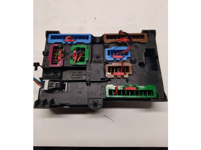 Pojistková skříňka 8734162 BMW 4 G22 G23 G24 G26 2020