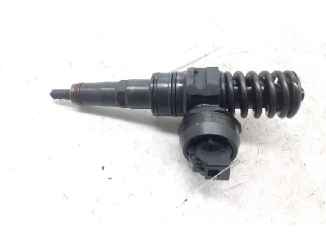 Форсунка 038130073AG    Volkswagen Touran I   