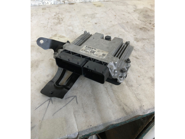Блок управления двигателя 32360463 Volvo XC40