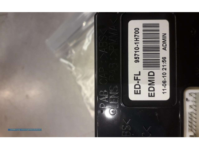 Дисплей       KIA Ceed