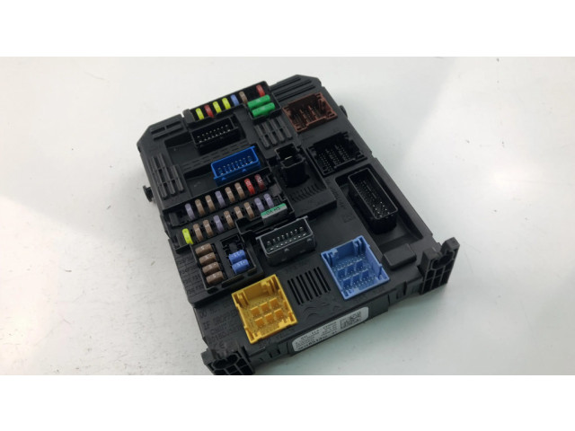 Блок предохранителей 9819851380 Citroen C4 II