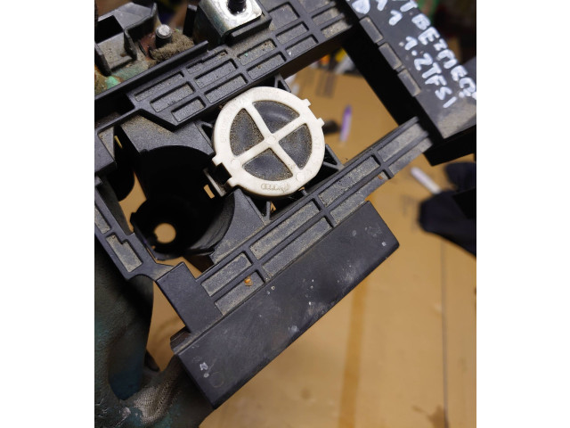 Блок предохранителей Audi A1