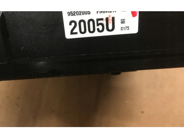 Блок предохранителей 95202005   Chevrolet Captiva    