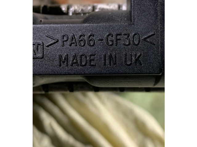 Zpětné zrcátko Nissan Micra 2006 PA66GF30