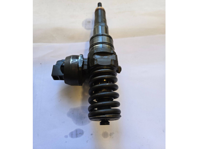 Форсунка 038130073bq    Volkswagen PASSAT B6   