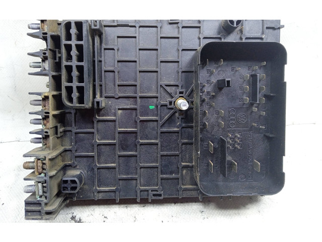   Pojistková skříňka 3C0937125, 43406735   Volkswagen Tiguan 2005