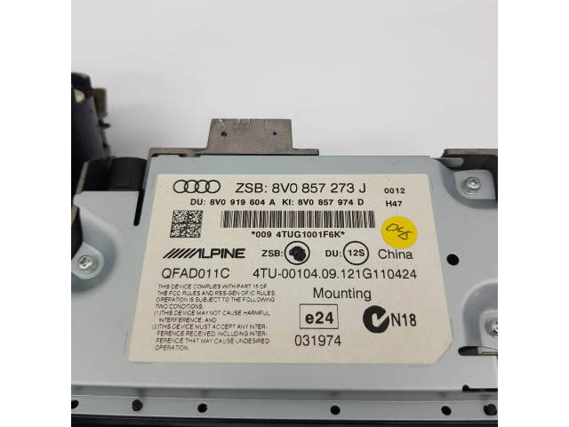 Радио/ проигрыватель CD/DVD / навигация