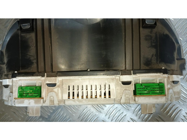 Přístrojová deska Honda CR-V 2004 HR0265