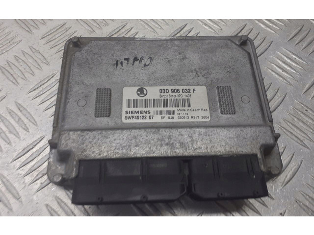 Блок управления двигателя 03D906032F   Skoda Fabia Mk1 (6Y)
