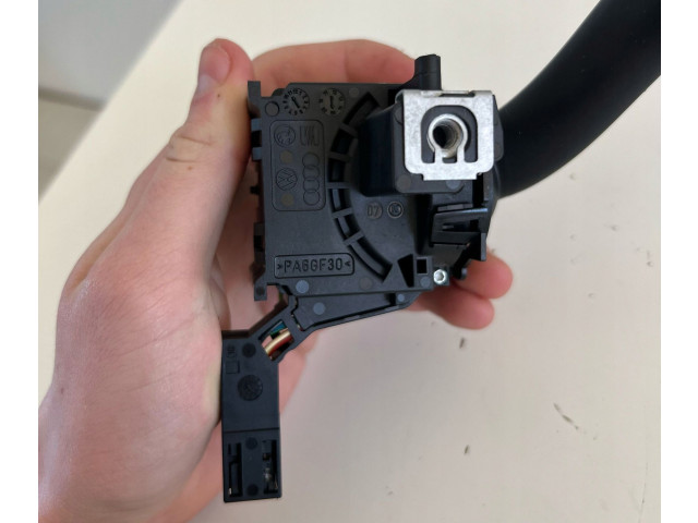 Ручка стеклоочистителей 8P0953519E   Audi A3 S3 8L