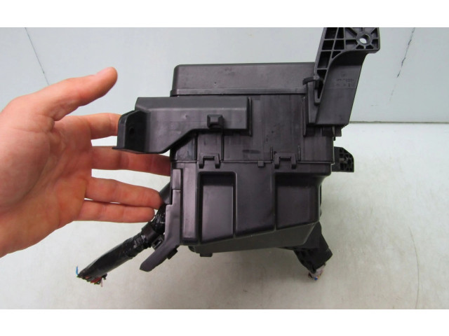 Pojistková skříňka Suzuki SX4 S-Cross 2023