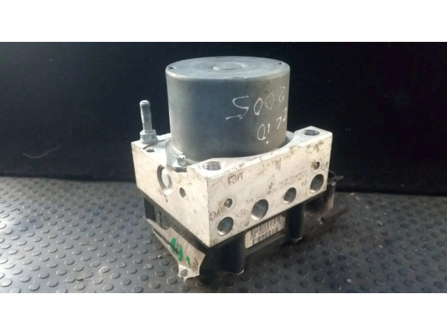 Блок АБС 8200229137   Renault  Clio II  1998-2001 года